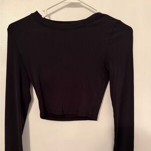 Aritzia Black Ribbed Long Sleeve Crop Top